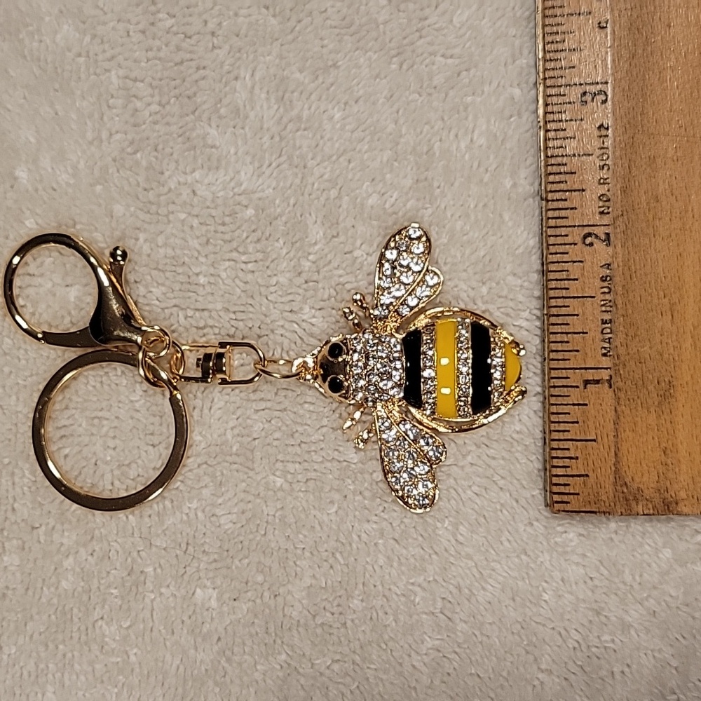 Bee Keychain - Picture 3 of 5